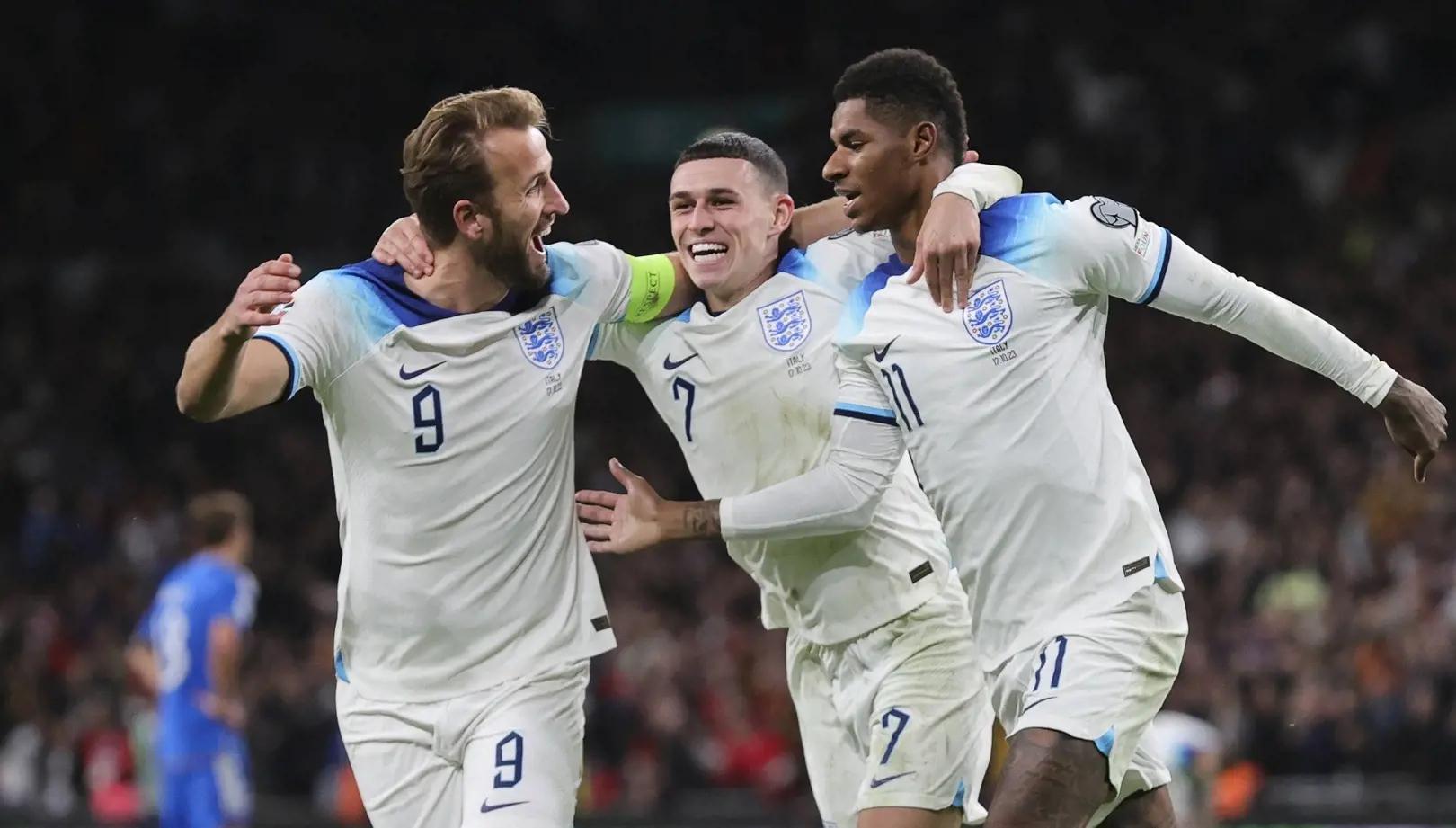 开云下载-关于英格兰展示强大实力，连胜俄罗斯晋级欧洲杯预选赛的信息