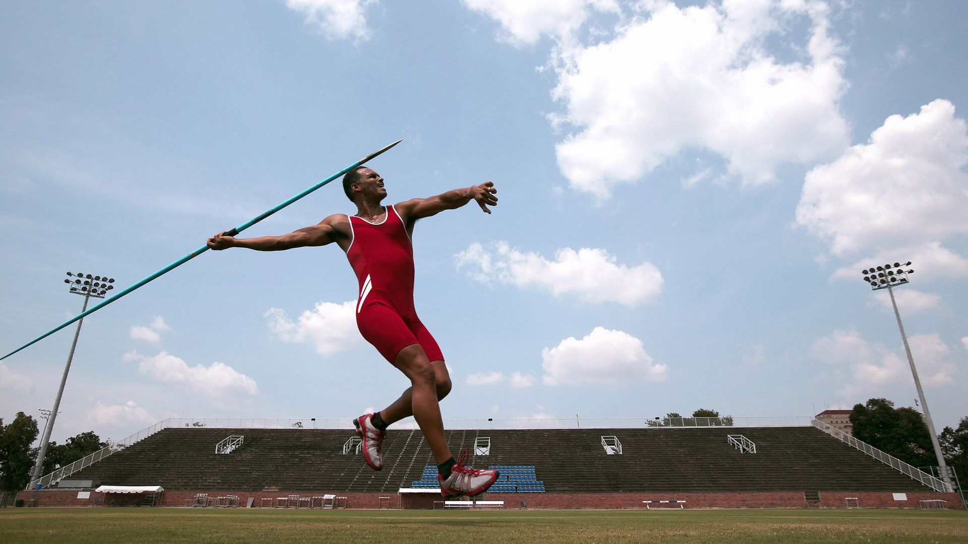 草根逆袭神话！安哥拉民兵斩落欧冠豪强马里，战术复盘揭秘